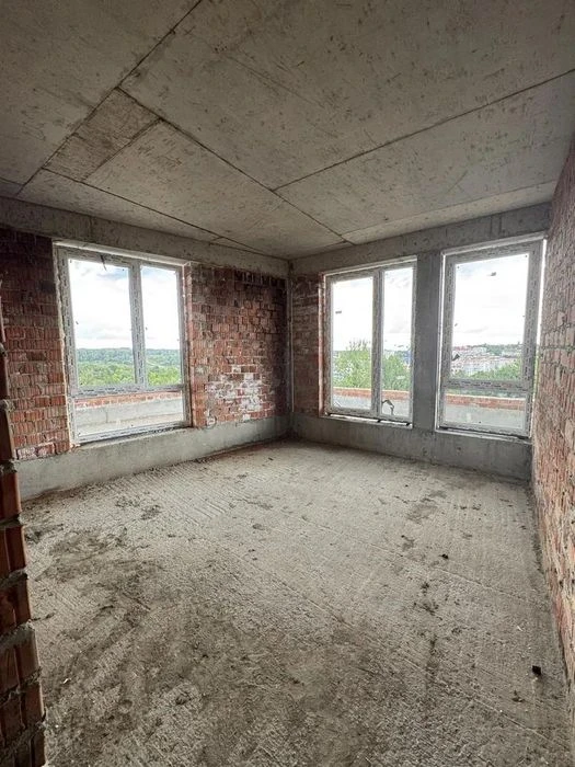 Продаж 2-кім.квартира 69.74 м² 5/5ц вул.Пилипа Орлика 86500$