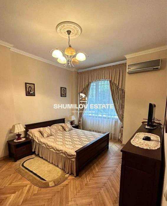 Продається Приваблива 3-кімнатна Квартира по вулиці Дмитра В