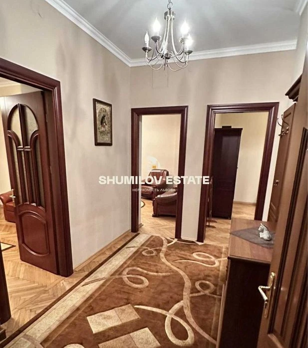 Продається Приваблива 3-кімнатна Квартира по вулиці Дмитра В