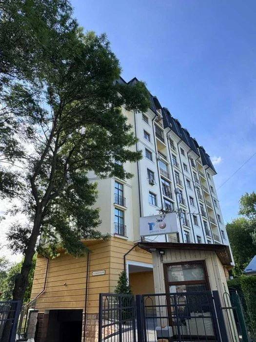Продаж  ексклюзивного пентхаусу з ремонтом по вул. Личаківсь