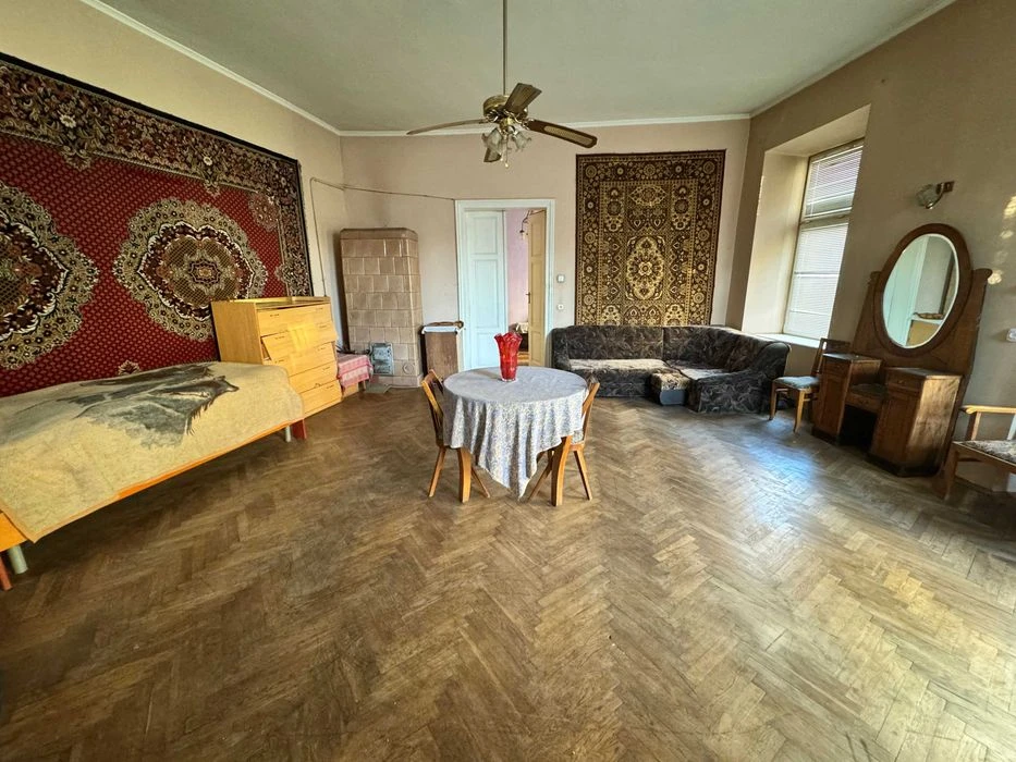 Продаж 3 кімнатної квартири, Австрійський будинок, вулиця Кн