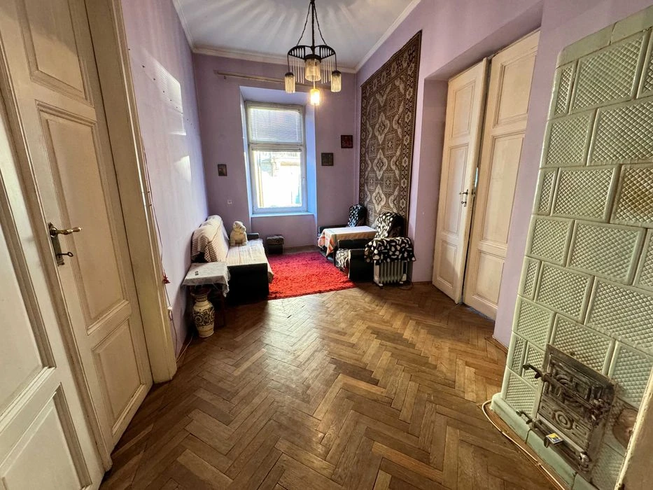 Продаж 3 кімнатної квартири, Австрійський будинок, вулиця Кн