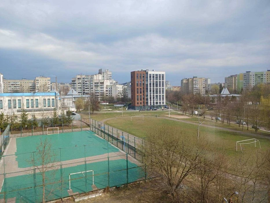 Продаж 2-кім вул. Трильовського, 14