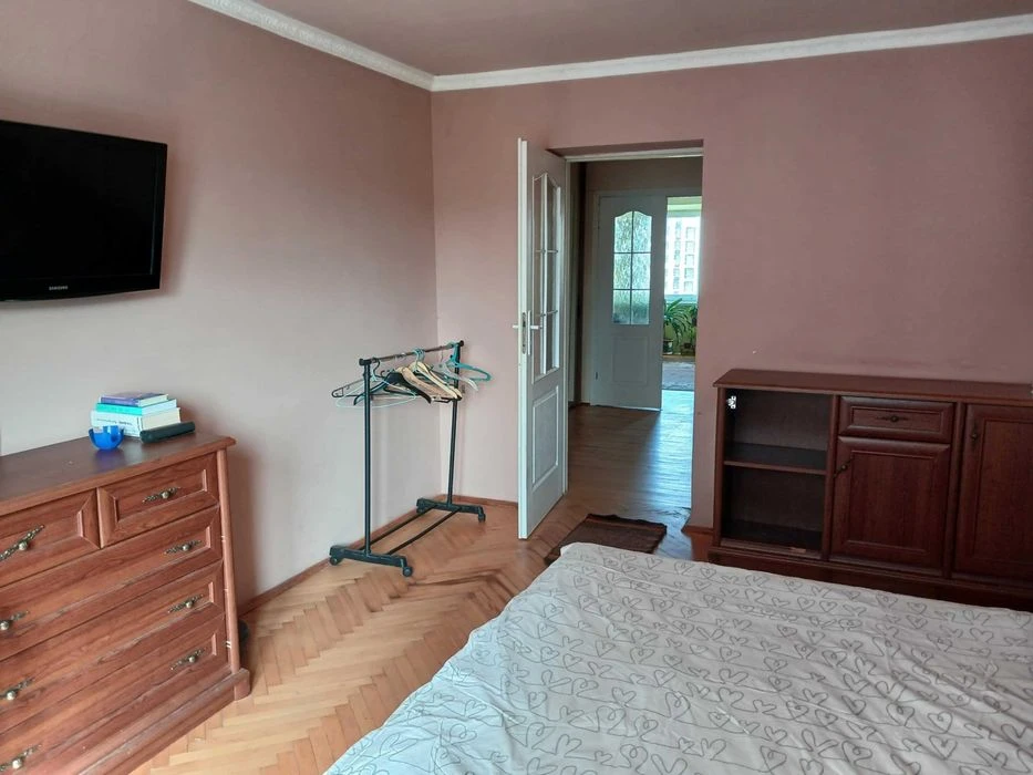 Продаж 2-кім вул. Трильовського, 14