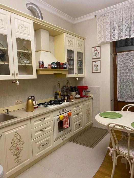 Продаж 3 кім квартири по вул.Левицького (105 м.кв., два балк