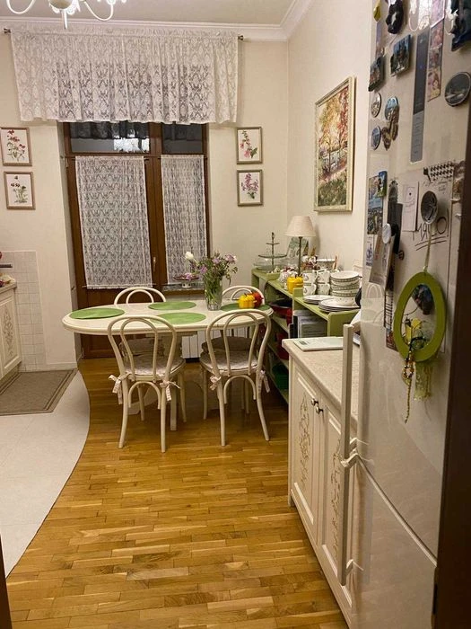 Продаж 3 кім квартири по вул.Левицького (105 м.кв., два балк