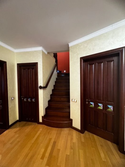 Продаж 5-кімн.квартири Новий Львів(Паркова зона)0