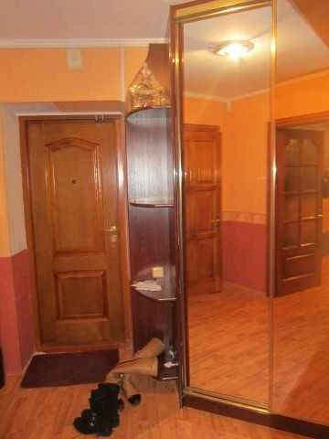 Продаж 3 кім новобудови  з ремонтом  та меблями вул.Лазаренк