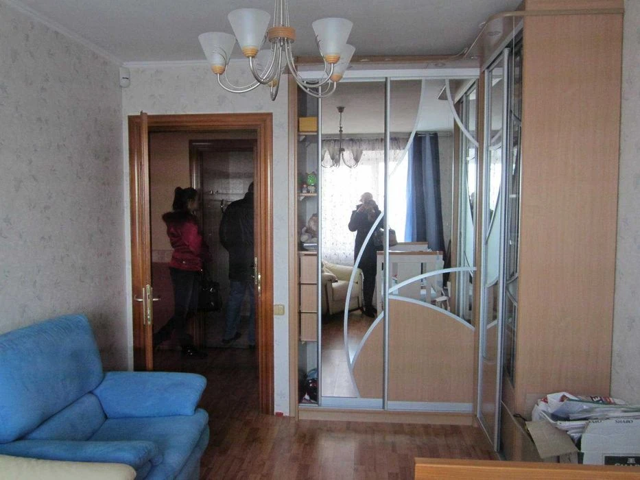 Продаж 3 кім новобудови  з ремонтом  та меблями вул.Лазаренк