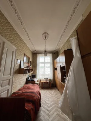 Продаж 6к квартири вул Франка 255000$