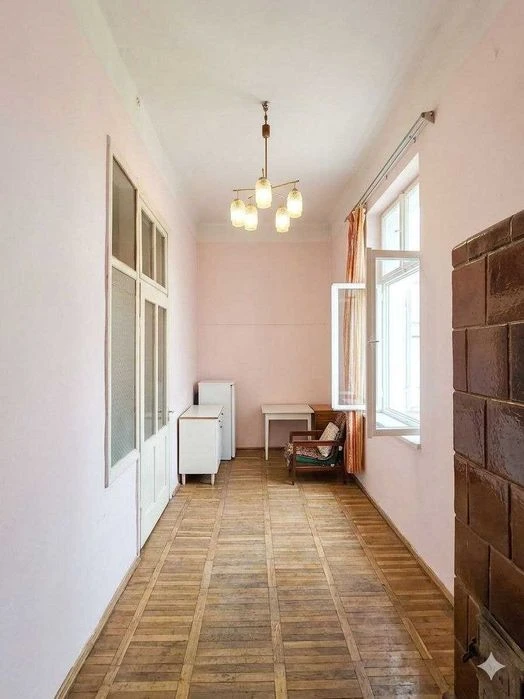 Продаж 2х кімнатної квартири по вул.Руданського, 3 (за готел