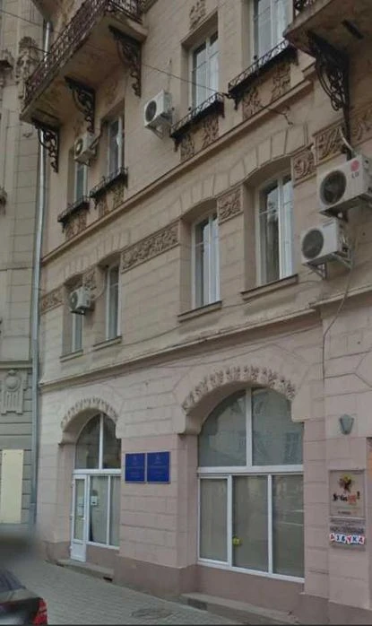 Продаж 2х кімнатної квартири по вул.Руданського, 3 (за готел