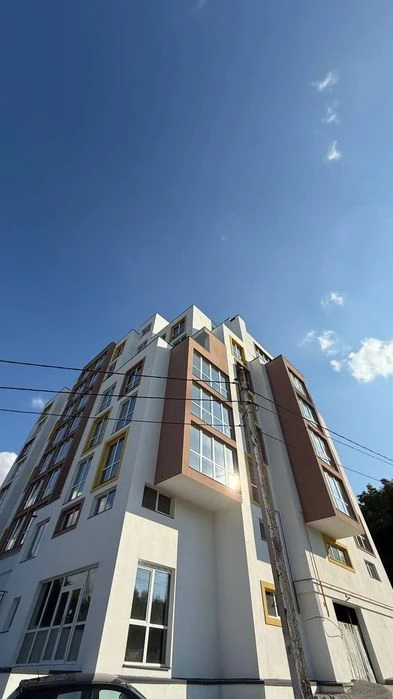 Продаж 1-кім. квартири 50 м вул. Очеретяна, 11 Карпатбуд