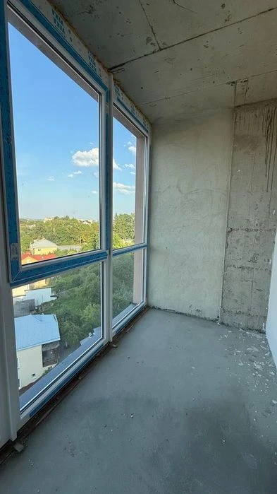 Продаж 1-кім. квартири 50 м вул. Очеретяна, 11 Карпатбуд