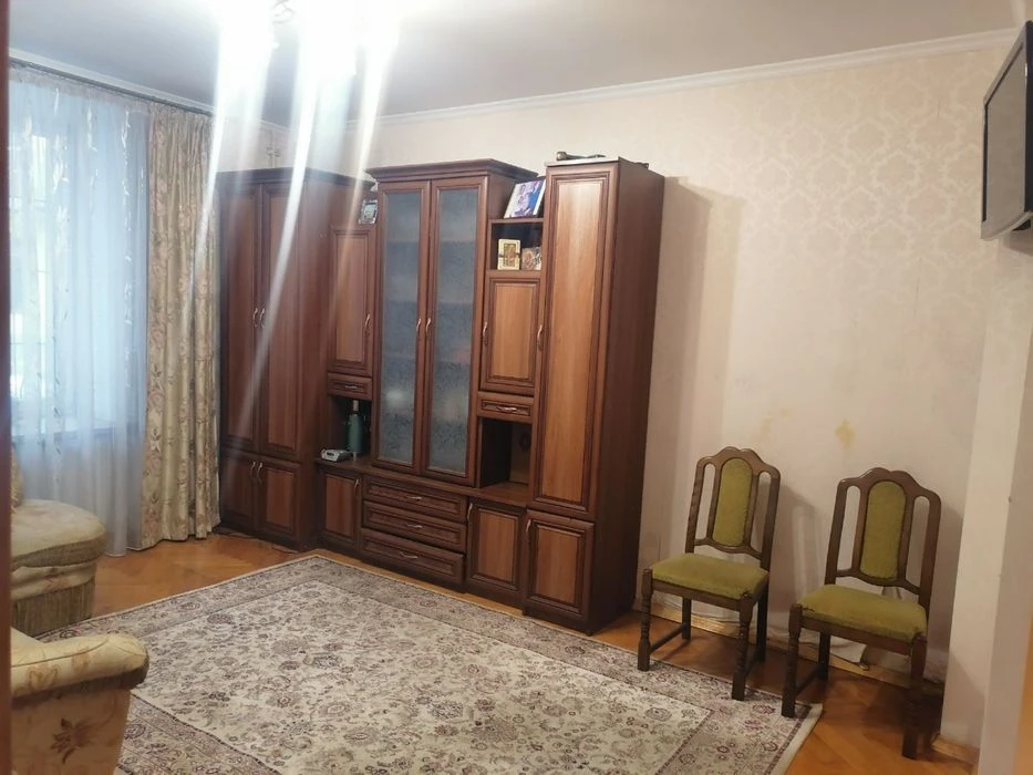 Продаж 2 кім вул Пекарська