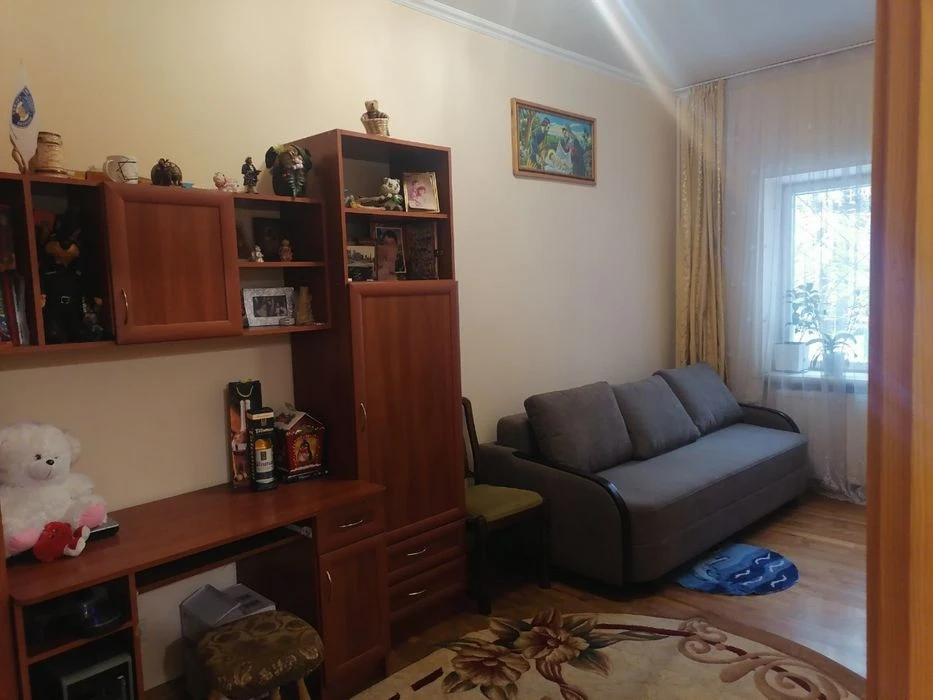 Продаж 2 кім вул Пекарська
