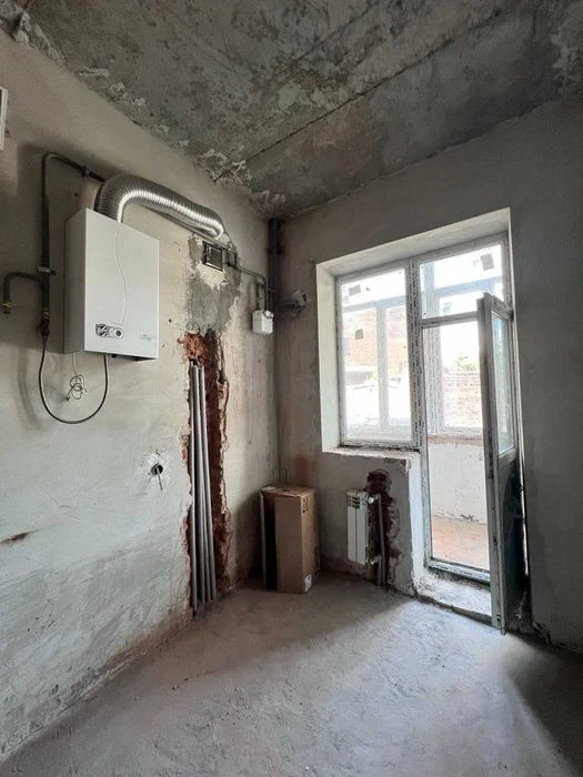 Продаж 3 кімнатної квартири по вулиці Шевченка (Рясне 1)