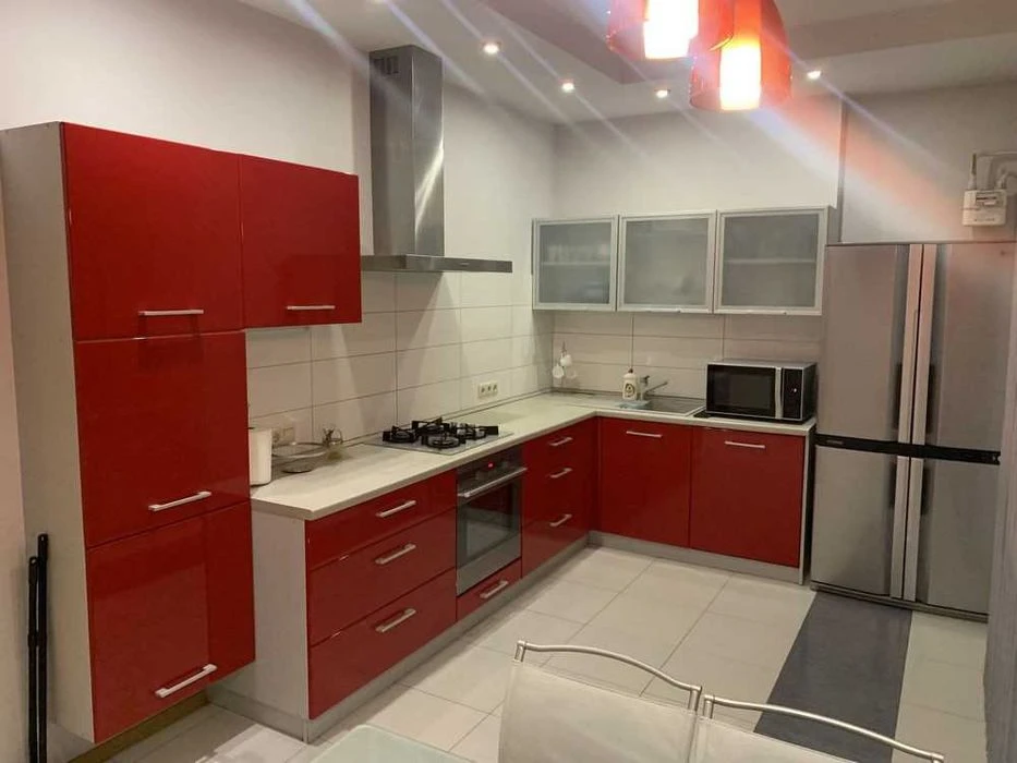 Продаж 3 кім квартири по вул.Сахарова (104 м.кв.).