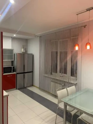 Продаж 3 кім квартири по вул.Сахарова (104 м.кв.).