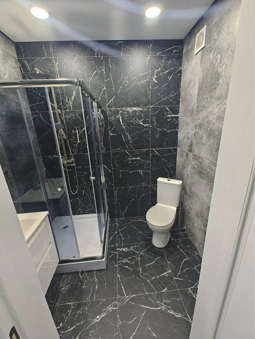 Продам квартиру по вул.  Мікльоша , 20