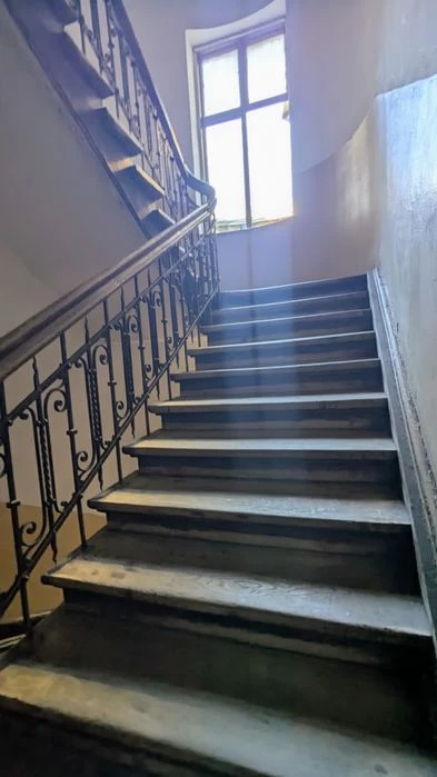 Продаж  квартира в Центрі вул.Грушевського  !