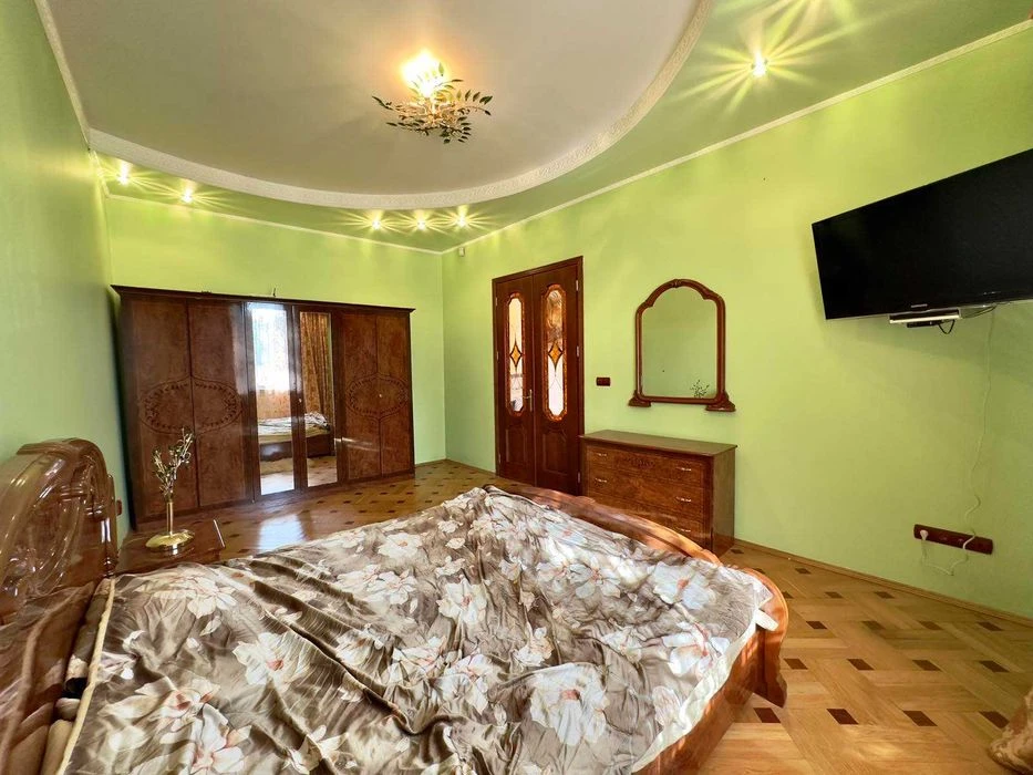 Продаж 3 кім квартири по вул.Мечникова(парковка, підвал)
