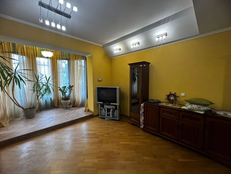 Продаж 5-кім кв-ри на  Новому Львові ( паркова зона) 
2-3/3ц