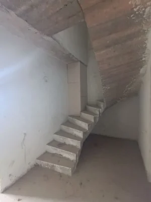 Продаж дворівневої 3к квартири в зданій новобудові по вул Пі