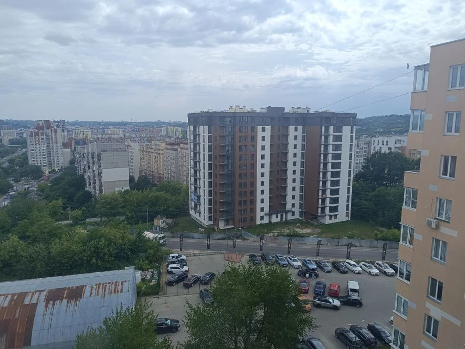 Продаж дворівневої 3к квартири в зданій новобудові по вул Пі