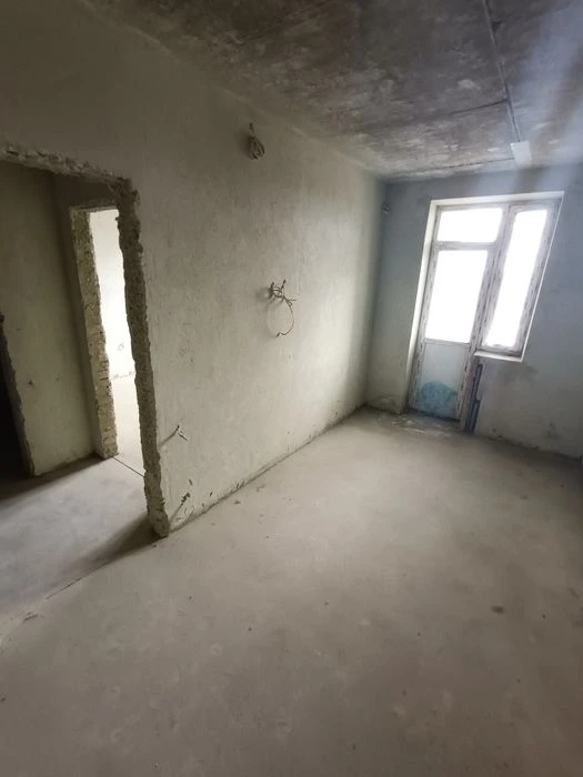 Продаж дворівневої 3к квартири в зданій новобудові по вул Пі