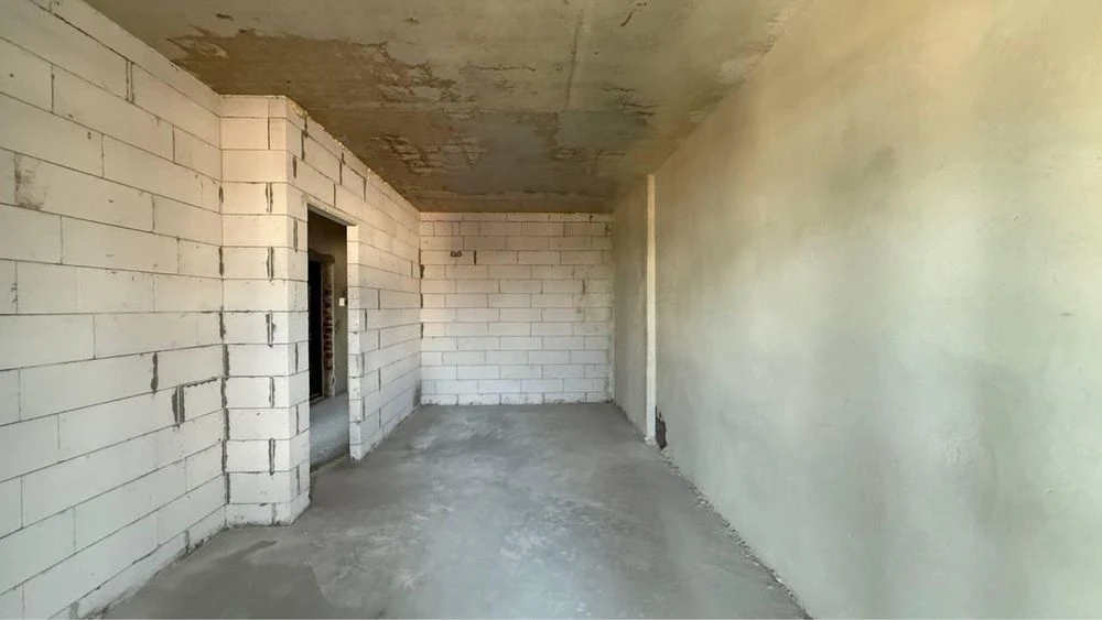 Здано/Продаж 2-кім. квартири 73,1 м/вул. Очеретяна, 11/Карпа
