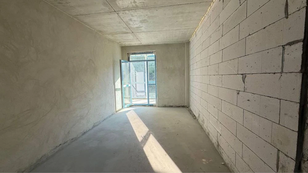 Здано/Продаж 2-кім. квартири 73,1 м/вул. Очеретяна, 11/Карпа