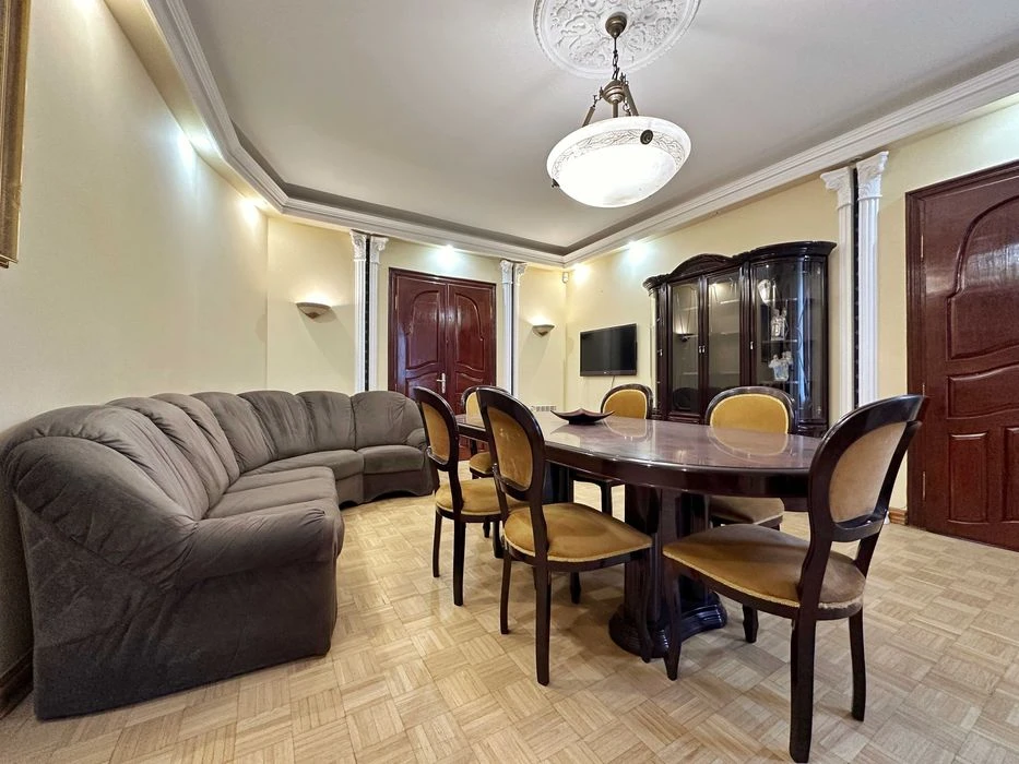 ПРОДАЖ 3-кімнатної квартири в ЦЕНТРІ МІСТА вул. Дудаєва 16 (