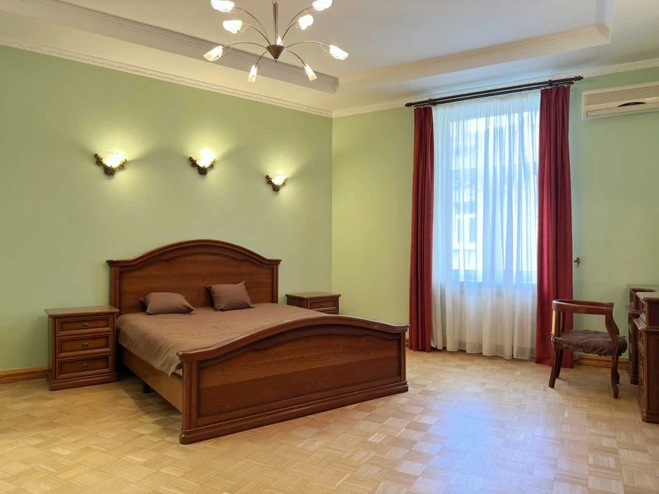 ПРОДАЖ 3-кімнатної квартири в ЦЕНТРІ МІСТА вул. Дудаєва 16 (