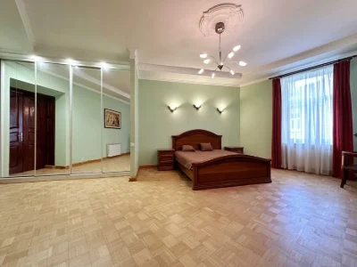 ПРОДАЖ 3-кімнатної квартири в ЦЕНТРІ МІСТА вул. Дудаєва 16 (
