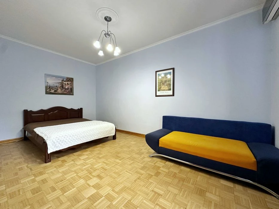 ПРОДАЖ 3-кімнатної квартири в ЦЕНТРІ МІСТА вул. Дудаєва 16 (