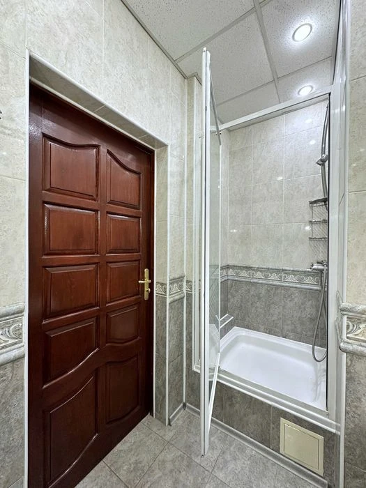 ПРОДАЖ 3-кімнатної квартири в ЦЕНТРІ МІСТА вул. Дудаєва 16 (