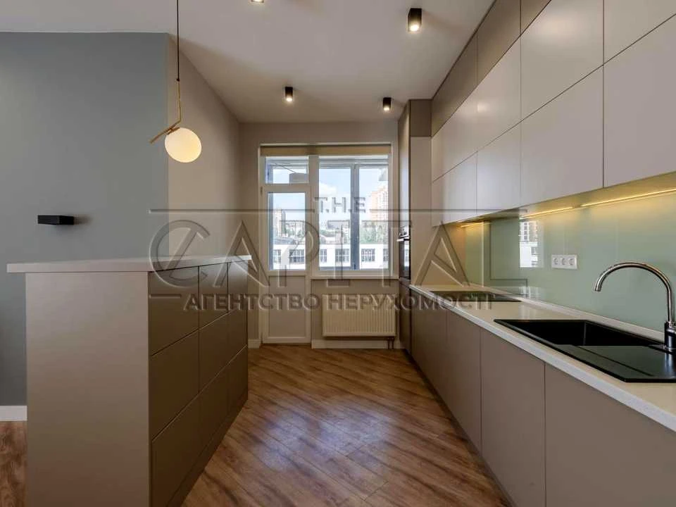 Apartment. Kyiv, Vasylya Tyutyunnyka St. (Henri Barbusa)