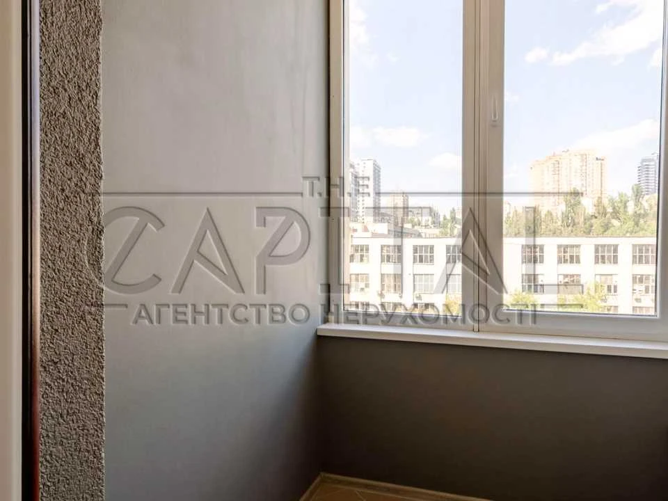 Apartment. Kyiv, Vasylya Tyutyunnyka St. (Henri Barbusa)