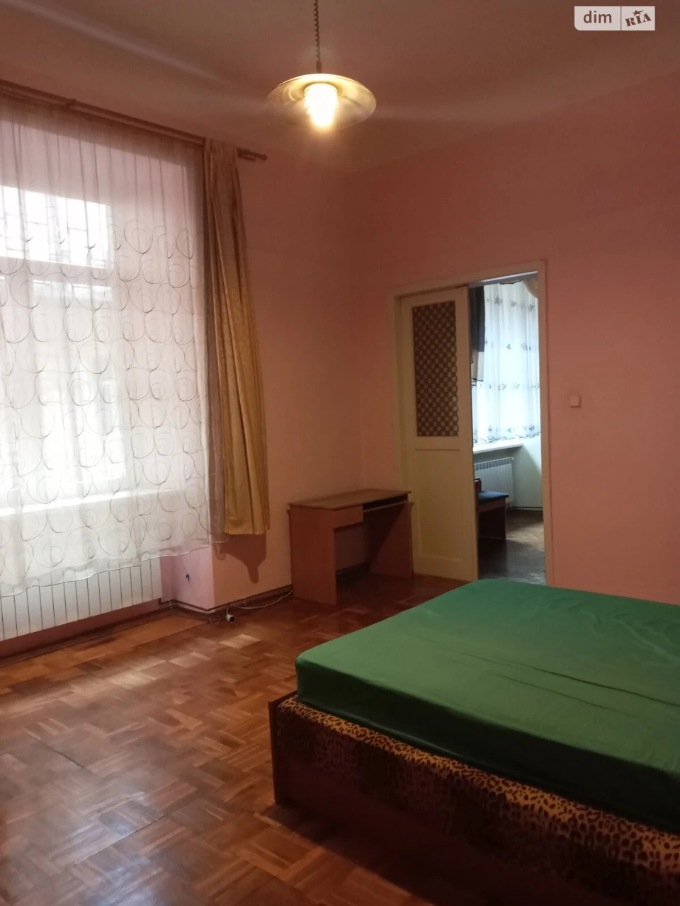 Продаж Квартира Площа Ринок