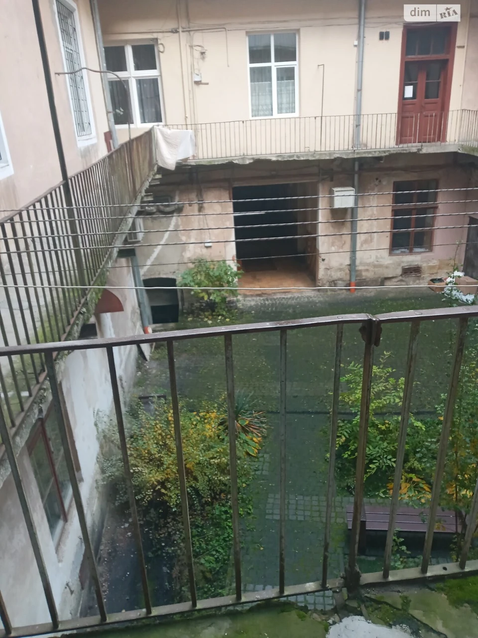 Продаж Квартира Площа Ринок