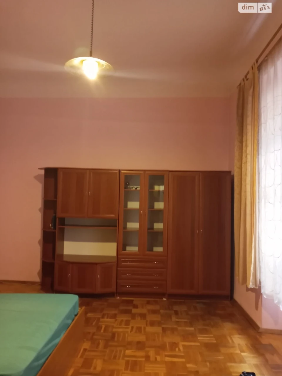 Продаж Квартира Площа Ринок