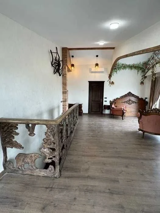 Selling a 3-room apartment (120 sq m) in a new building on Yaroslavskaya Street, CENTER