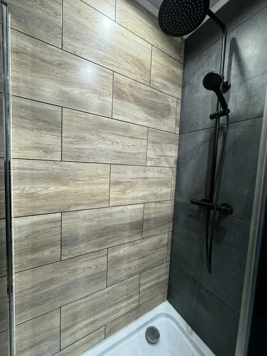 Selling a 3-room apartment (120 sq m) in a new building on Yaroslavskaya Street, CENTER