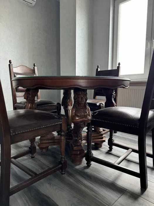 Selling a 3-room apartment (120 sq m) in a new building on Yaroslavskaya Street, CENTER