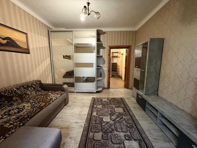 Apartment for sale at 191 Lev Landau Ave., there is a basement and separate