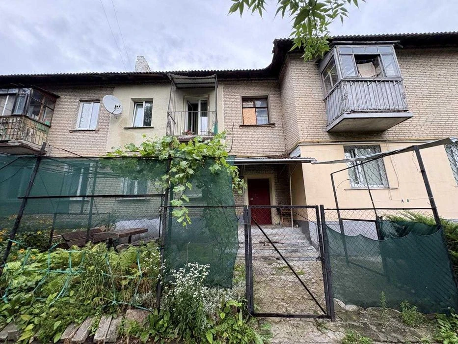 Apartment for sale at 191 Lev Landau Ave., there is a basement and separate