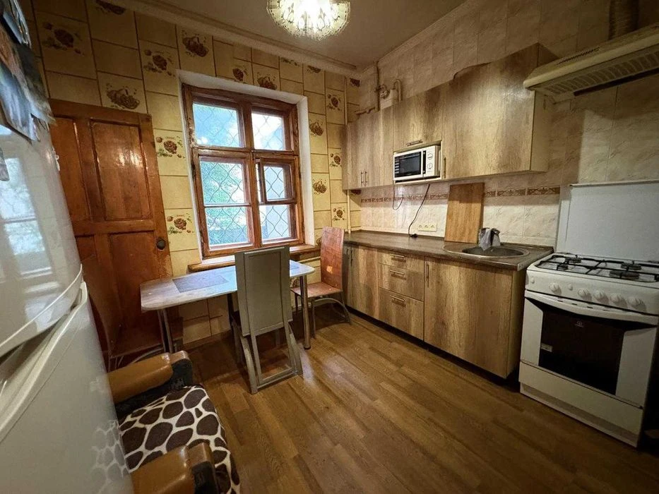 Apartment for sale at 191 Lev Landau Ave., there is a basement and separate