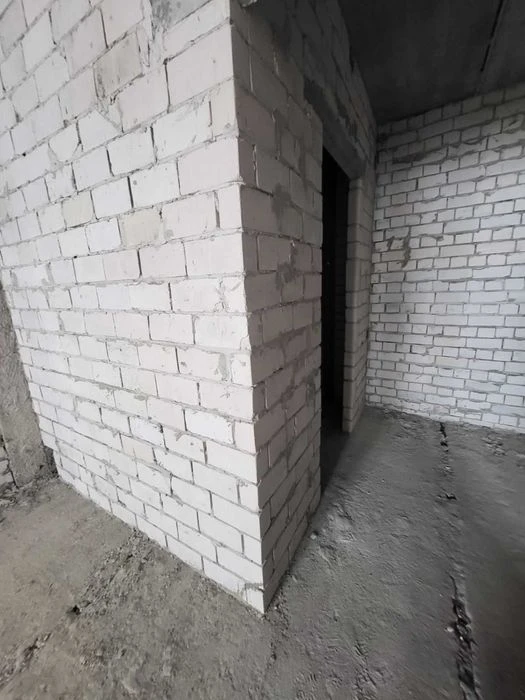 Selling a REAL 1-room apartment of 42 sq. m in the PTichka residential complex. Documents