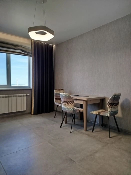 For sale 2-room apartment House on Zernovaya 77.2m2